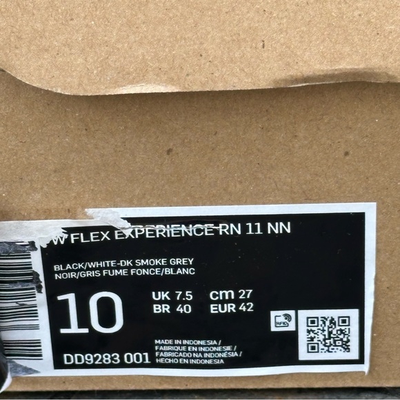 NEW Nike Flex Experience RN 11 NN Low Casual Sneaker - Womens US 10 | Mens 8.5 - Picture 10 of 10